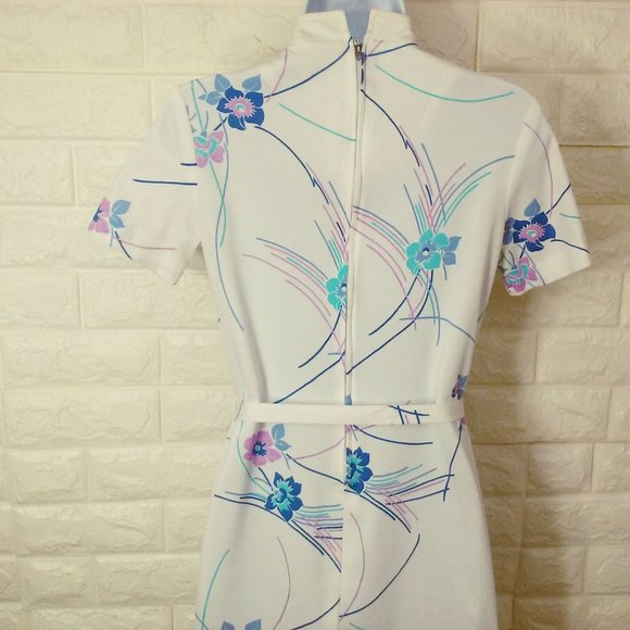 Vintage 70s Floral Sheath Day Dress -S(6) A-Line Dbl-Knit Polyester Belt Zip - Picture 8 of 10